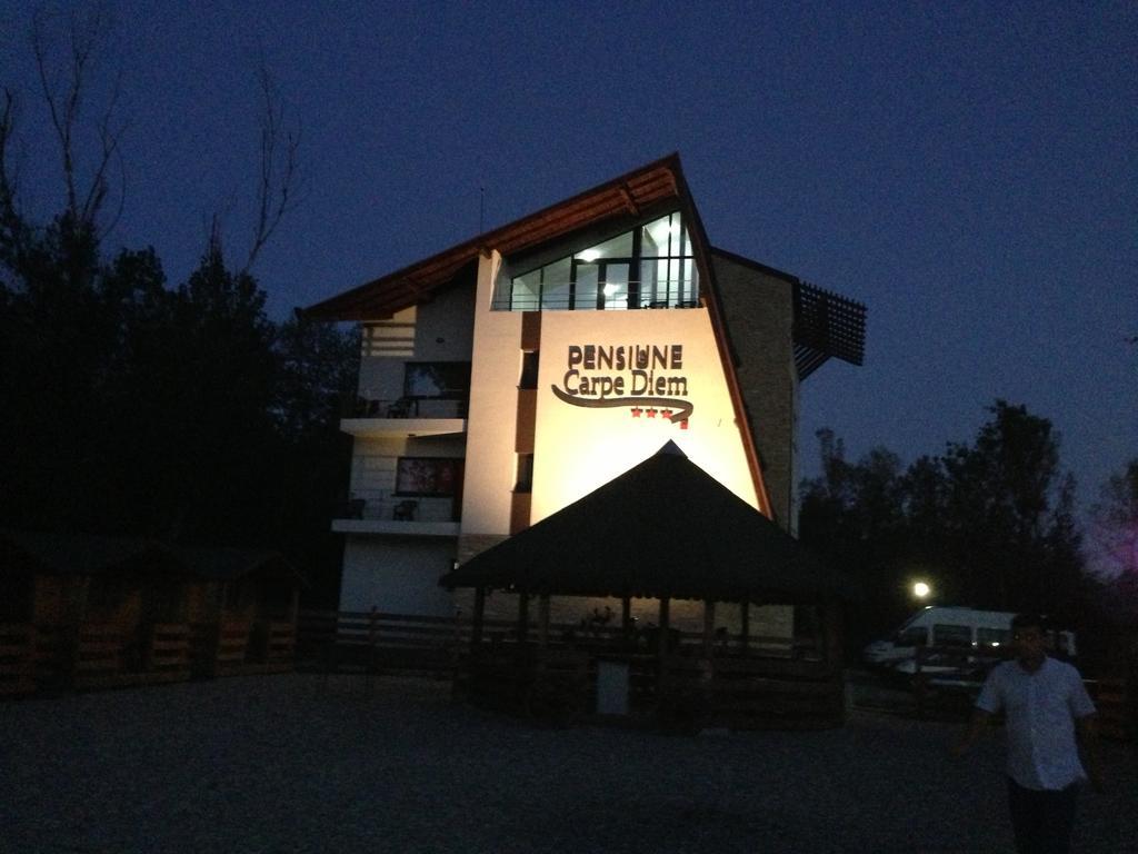 Pensiunea Carpe Diem Râmnicu Vâlcea 外观 照片