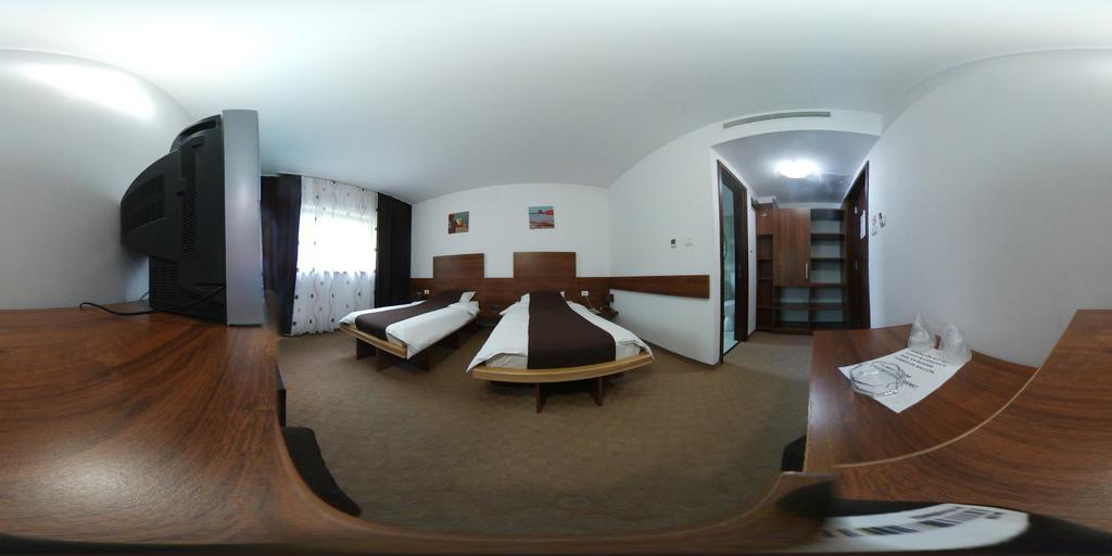 Pensiunea Carpe Diem Râmnicu Vâlcea 外观 照片